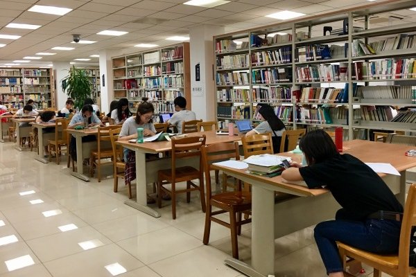 图书馆英语怎么读library