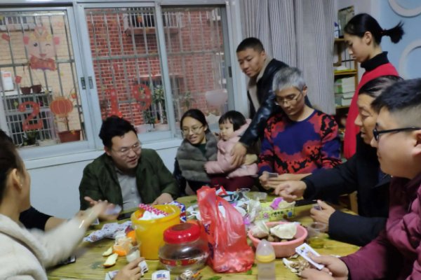 亲人难得聚一起的句子