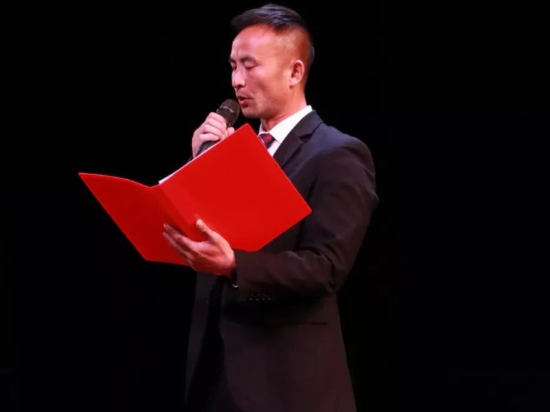 讴歌革命开放和新时代的诗词