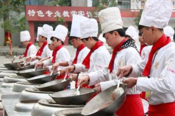 去哪里学厨师