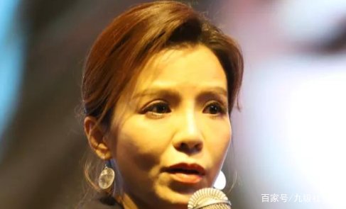 央视名嘴朱迅不再隐瞒，曝光一个月工资收入，数字让人震惊，多少钱呢？