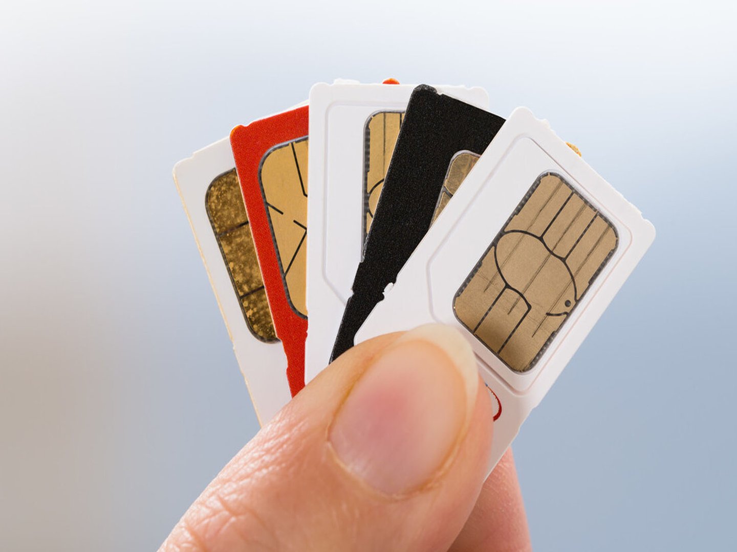 为什么我的手机显示卡是乱码？