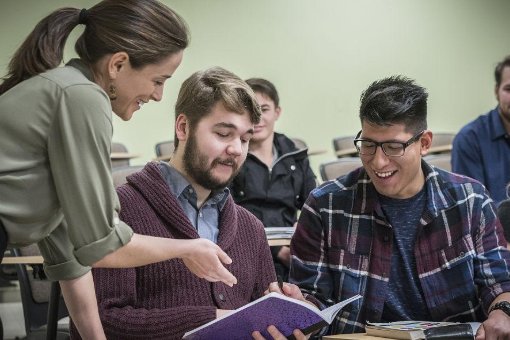 lt的中文含义是什么？