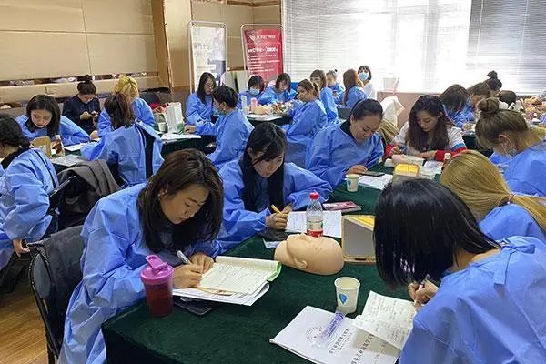 长沙美甲美睫培训学校哪家好