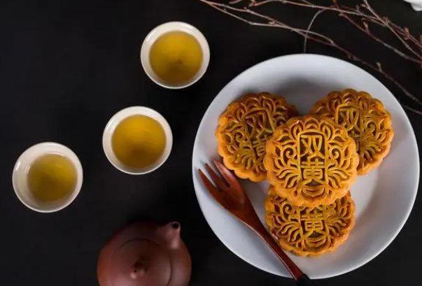 表达又是一年中秋到的句子