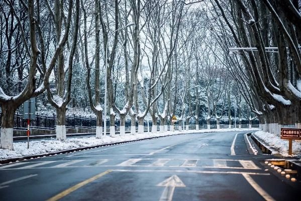 空空落落什么意思?