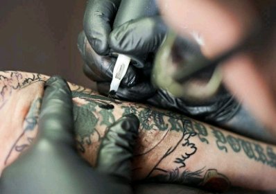 如何自己去除纹身 5种方法去除纹身不留痕迹