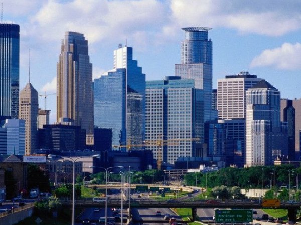 形容城市的四字成语