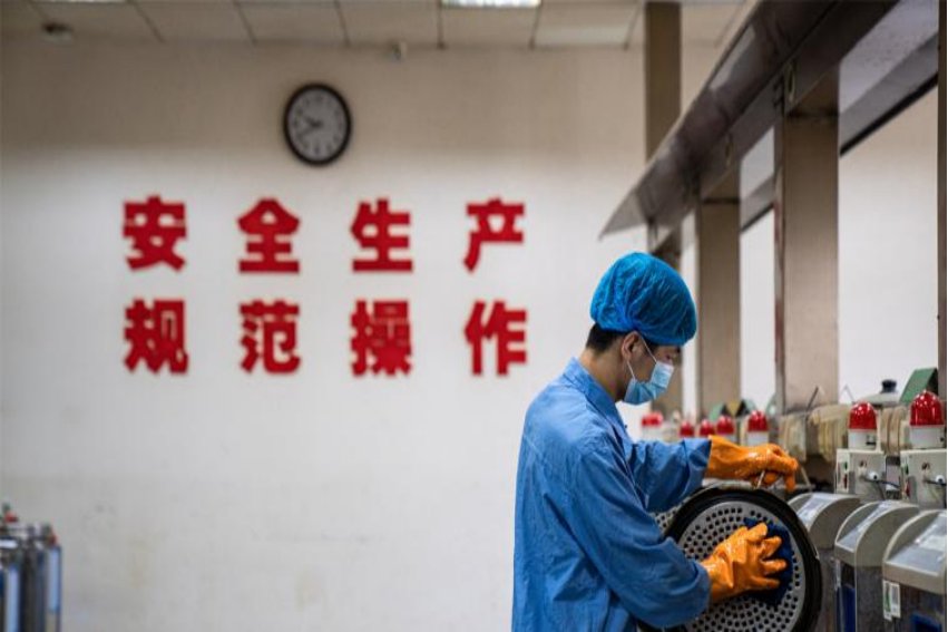 essentials是什么品牌？