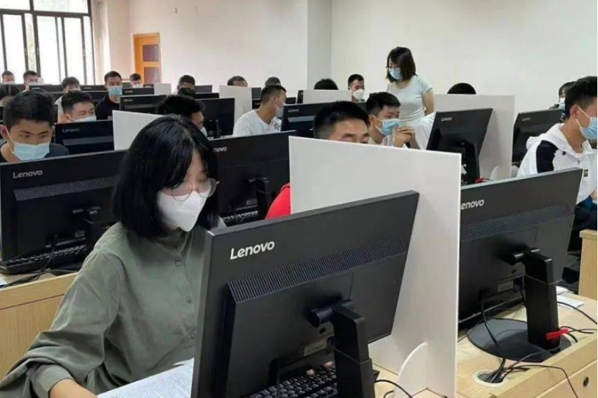 2024年检验师资格证报名时间是什么时候？