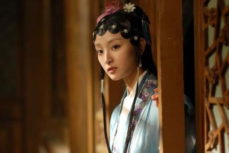 姚笛版红楼梦薛宝琴的扮演者