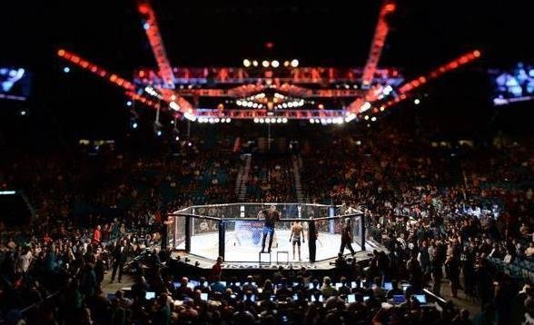 女子格斗也很惨烈！女拳手被打到失禁，赛后采访很尴尬，如今现状如何？